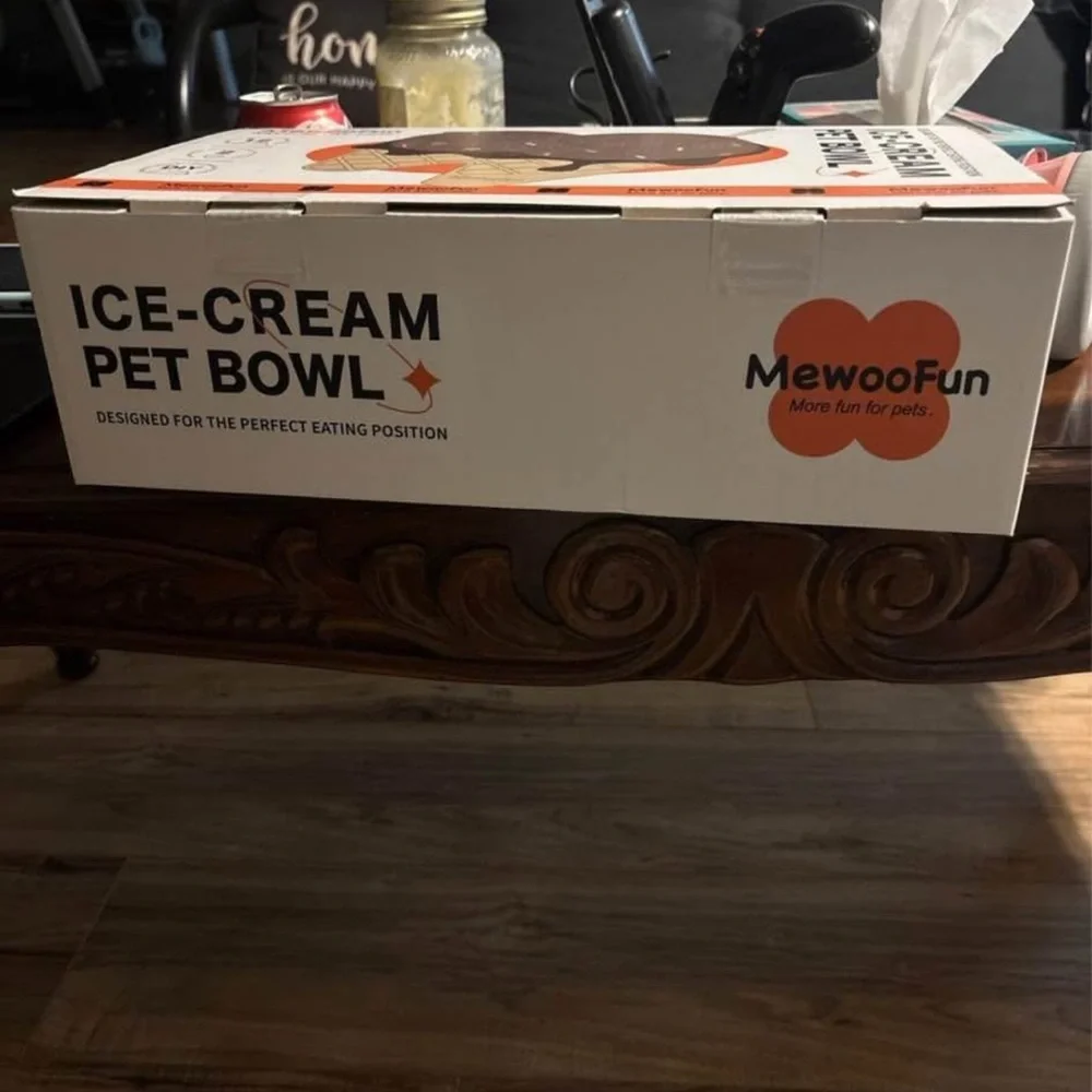 Source Unknown Ice-Cream Pet Bowl - Brown and Cream